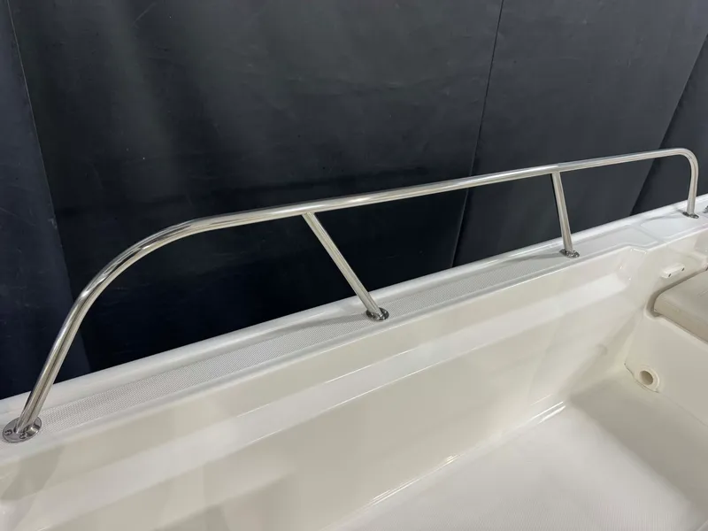 Slide: The Image of Boston Whaler 210 Montauk 2026 - 52