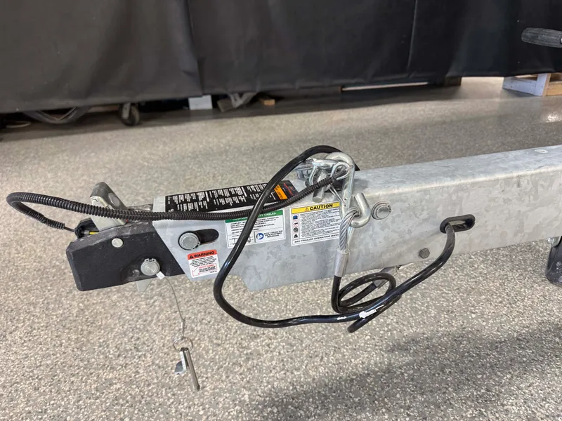 Slide: The Image of Boston Whaler 210 Montauk 2026 - 58