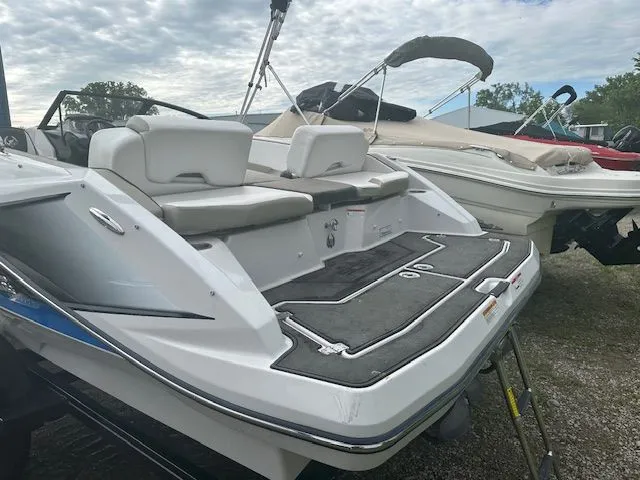 Slide: The Image of Scarab 215 HO 2015 - 12