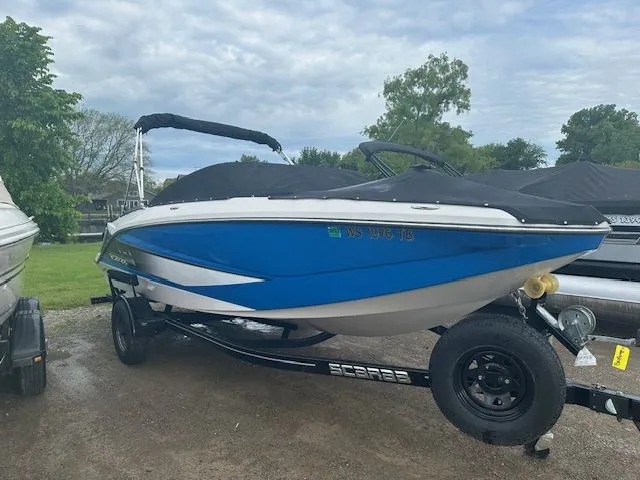 Slide: The Image of Scarab 215 HO 2015 - 2