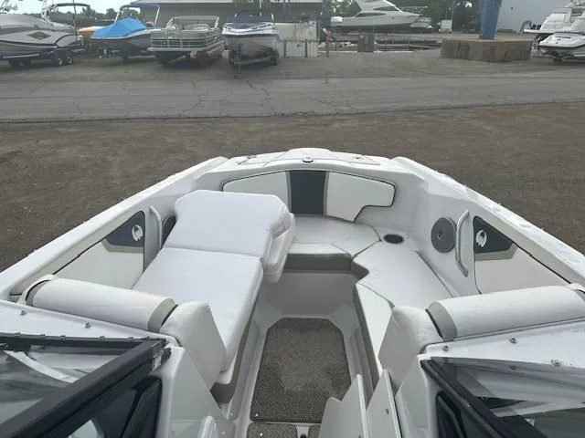 Slide: The Image of Scarab 215 HO 2015 - 3