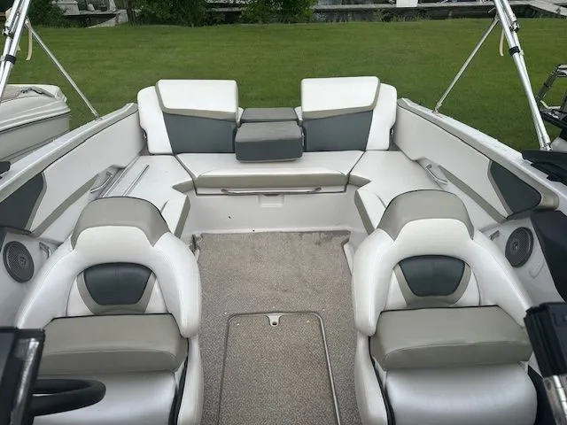 Slide: The Image of Scarab 215 HO 2015 - 5