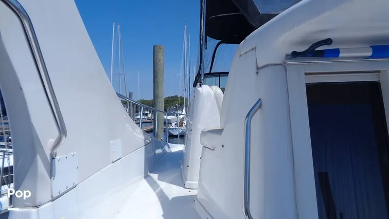 Slide: The Image of Carver Yachts Mariner 350 2000 - 16425609