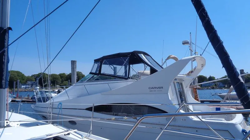 Slide: The Image of Carver Yachts Mariner 350 2000 - 16425594
