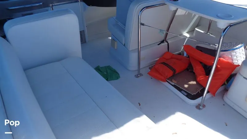 Slide: The Image of Carver Yachts Mariner 350 2000 - 16425619