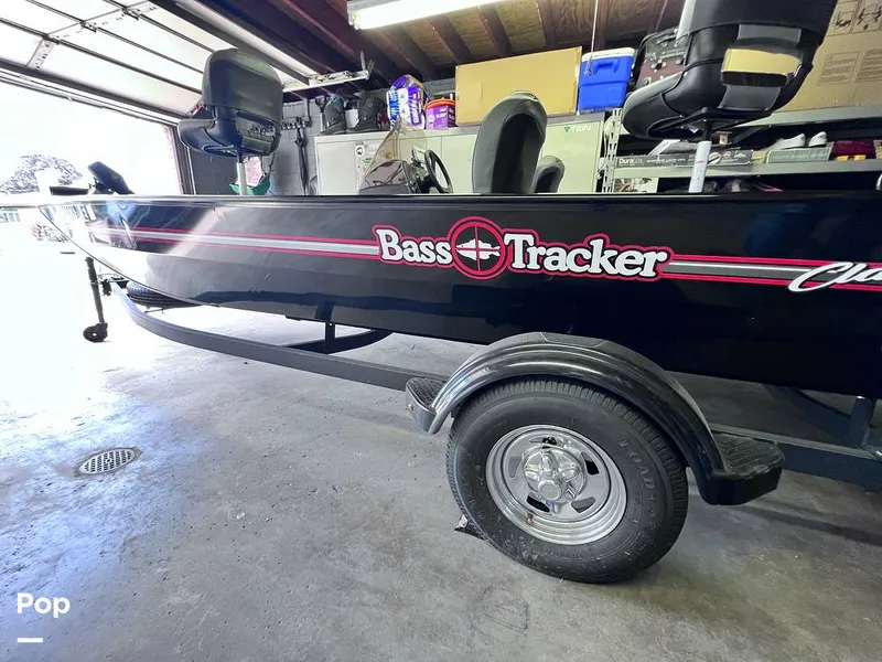 Slide: The Image of Bass Tracker Classic XL 2023 - 16449667