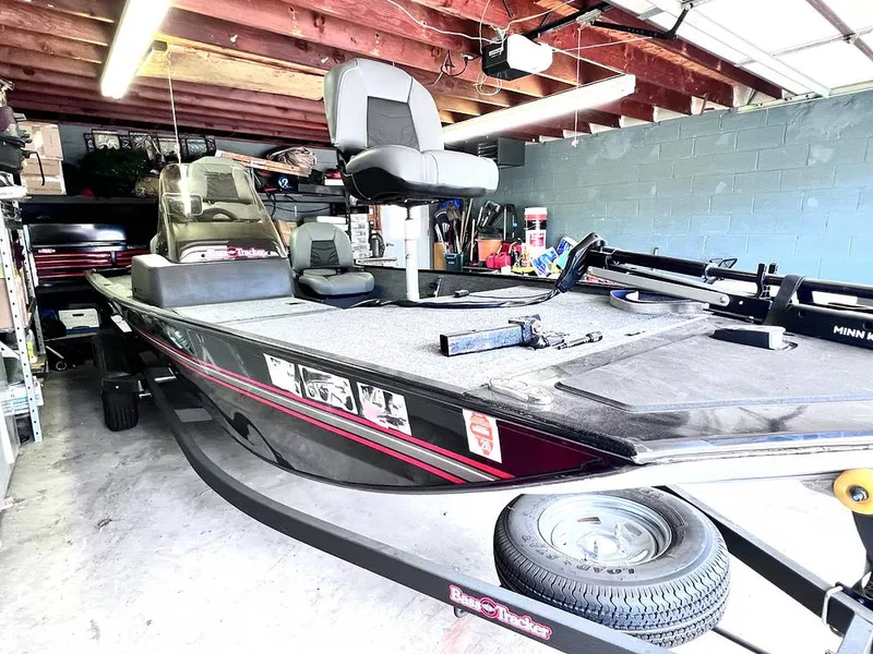 Slide: The Image of Bass Tracker Classic XL 2023 - 16449617