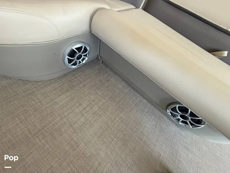 Slide: The Image of Stereo Speakers - 16445776