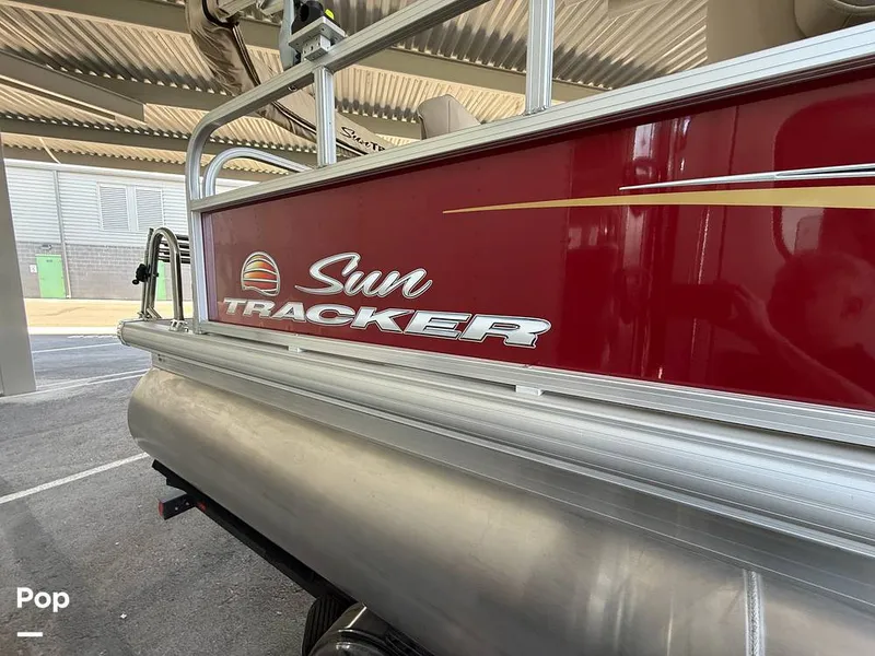 Slide: The Image of Sun Tracker BASS-BUGGY 18 DLX 2025 - 16445746