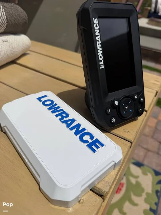Slide: The Image of Lowrance Fish Finder - 16445747