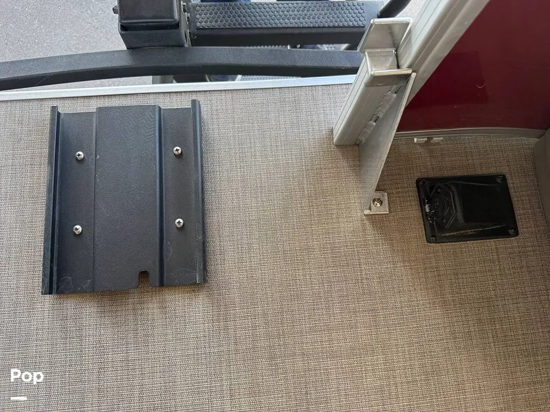 Slide: The Image of Auxiliary Motor Mount - 16445773