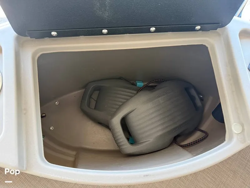 Slide: The Image of Storage Compartment - 16445775