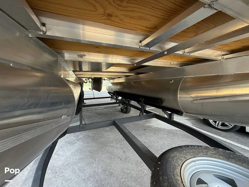 Slide: The Image of Pontoons - 16445888