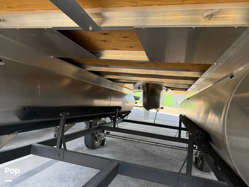 Slide: The Image of Pontoons - 16445785