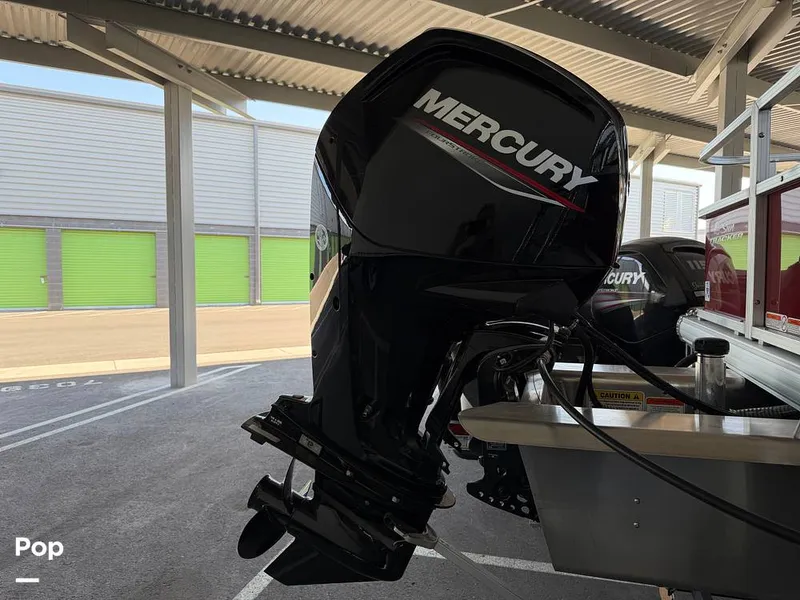 Slide: The Image of Mercury 75HP Engine - 16445856