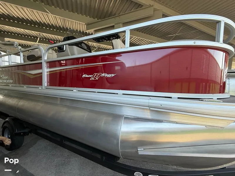 Slide: The Image of Sun Tracker BASS-BUGGY 18 DLX 2025 - 16445742