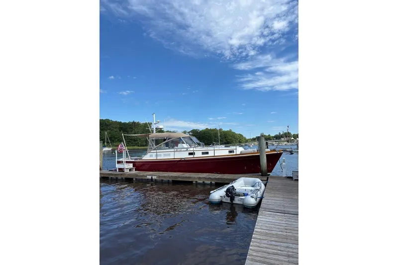 Slide: The Image of Grand Banks 38 Eastbay EX 1998 - 41