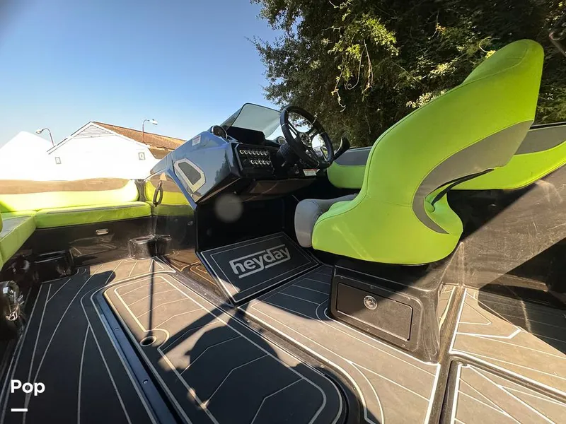 Slide: The Image of Heyday Wake Boats WT-2 2018 - 16558243