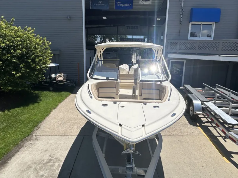 Slide: The Image of Scout 255 Dorado 2024 - 6