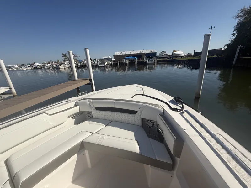 Slide: The Image of Tiara 34LS 2025 - 18