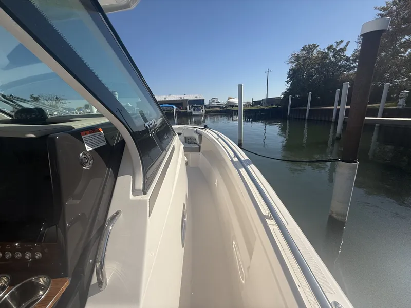 Slide: The Image of Tiara 34LS 2025 - 24