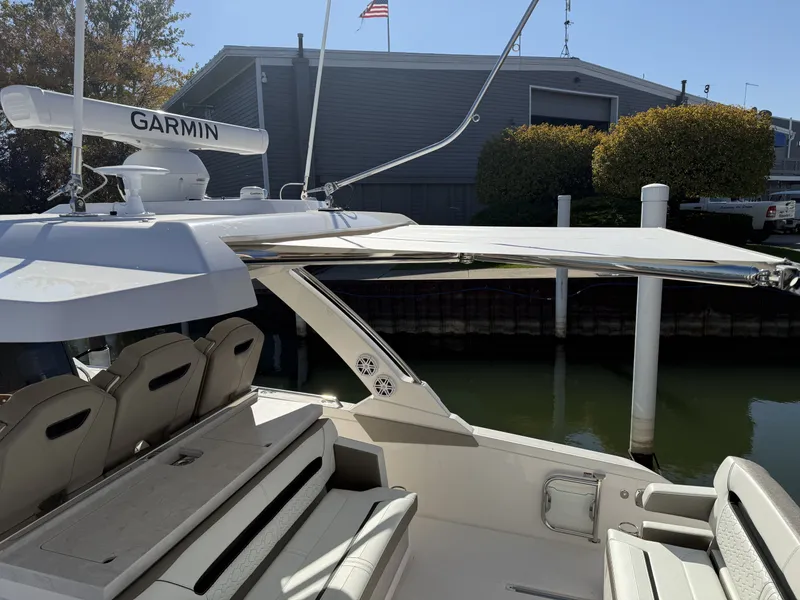 Slide: The Image of Tiara 34LS 2025 - 28