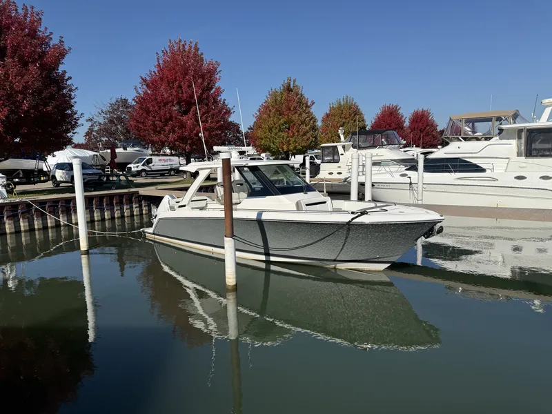 Slide: The Image of Tiara 34LS 2025 - 3