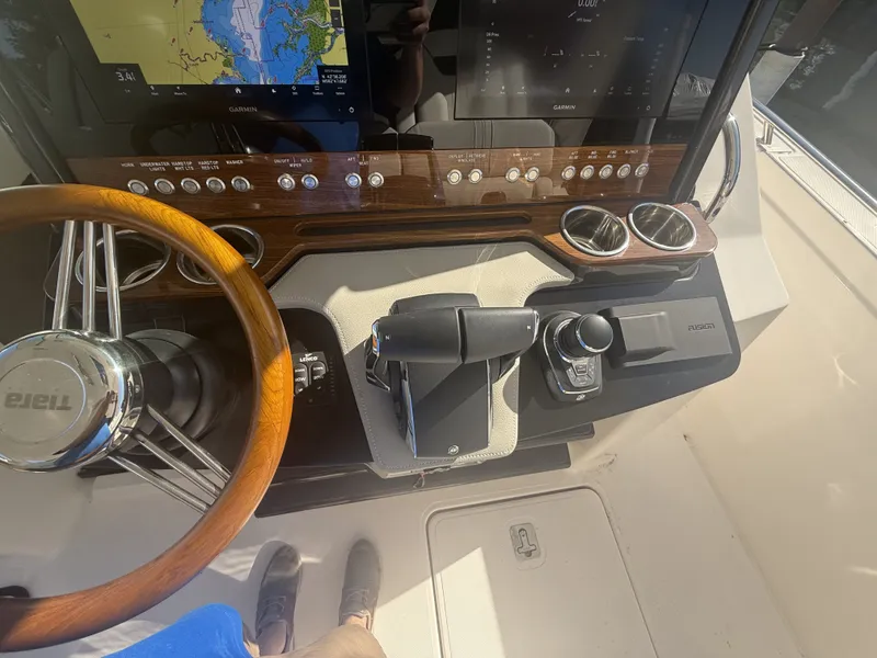 Slide: The Image of Tiara 34LS 2025 - 37