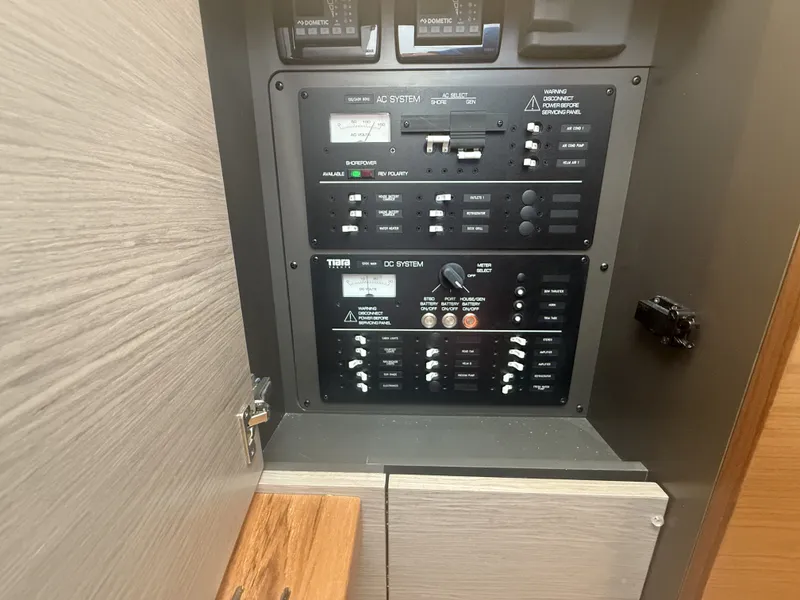 Slide: The Image of Tiara 34LS 2025 - 43