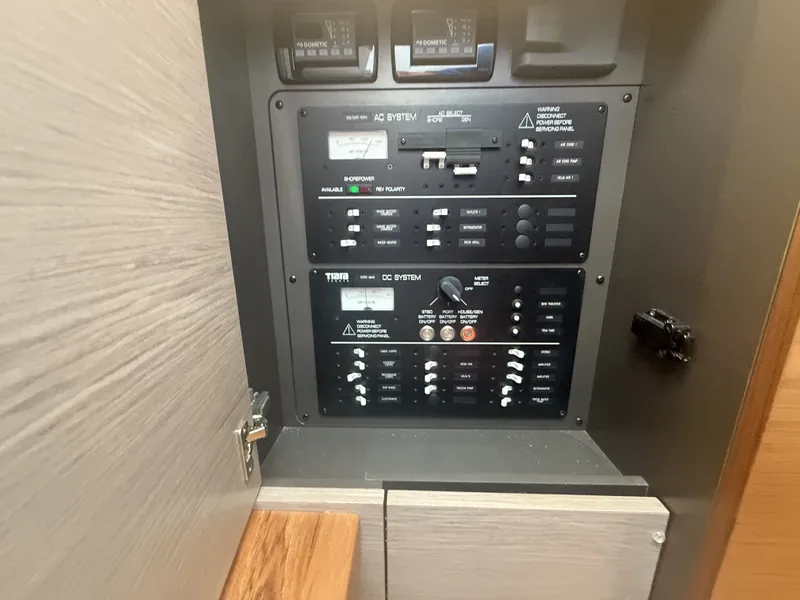 Slide: The Image of Tiara 34LS 2025 - 44