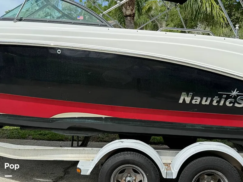 Slide: The Image of NauticStar 223 DC Sport Deck 2016 - 16456208
