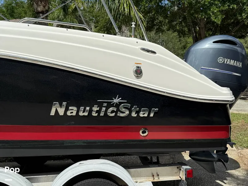 Slide: The Image of NauticStar 223 DC Sport Deck 2016 - 16456209