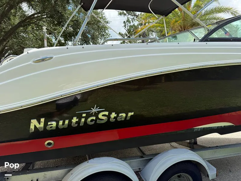 Slide: The Image of NauticStar 223 DC Sport Deck 2016 - 16456224