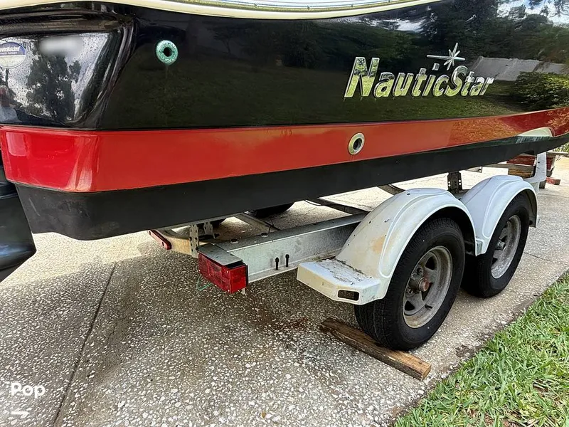 Slide: The Image of NauticStar 223 DC Sport Deck 2016 - 16456242