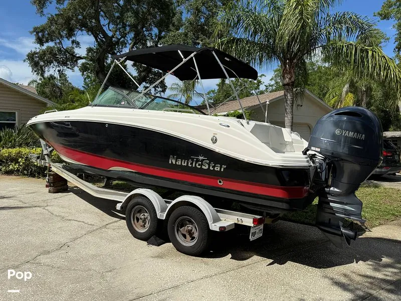 Slide: The Image of NauticStar 223 DC Sport Deck 2016 - 16456108