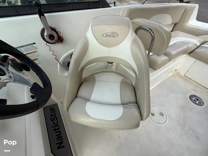 Slide: The Image of NauticStar 223 DC Sport Deck 2016 - 16456149