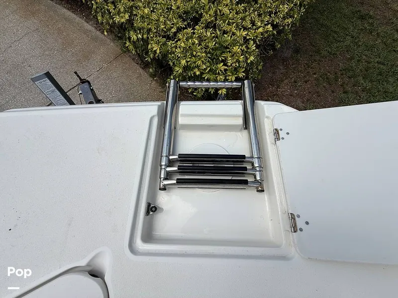 Slide: The Image of NauticStar 223 DC Sport Deck 2016 - 16456185