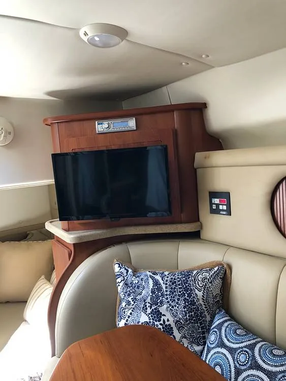 Slide: The Image of Rinker 320 Express Cruiser 2006 - 16448532