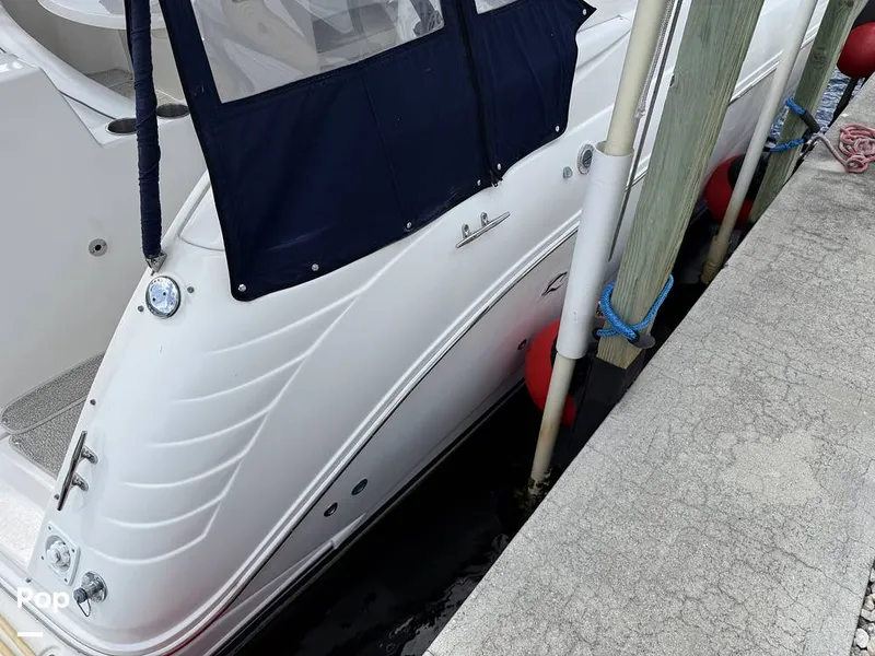 Slide: The Image of Rinker 320 Express Cruiser 2006 - 16473235