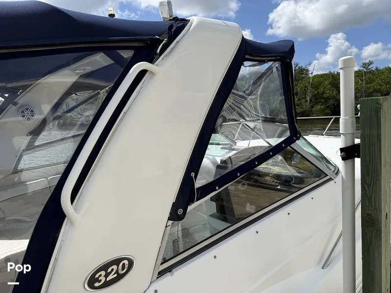 Slide: The Image of Rinker 320 Express Cruiser 2006 - 16473240