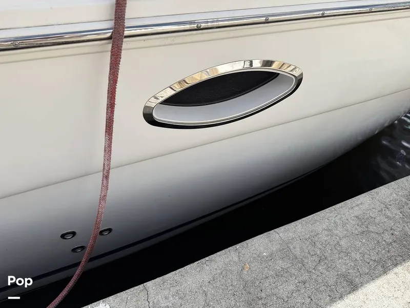 Slide: The Image of Rinker 320 Express Cruiser 2006 - 16473247