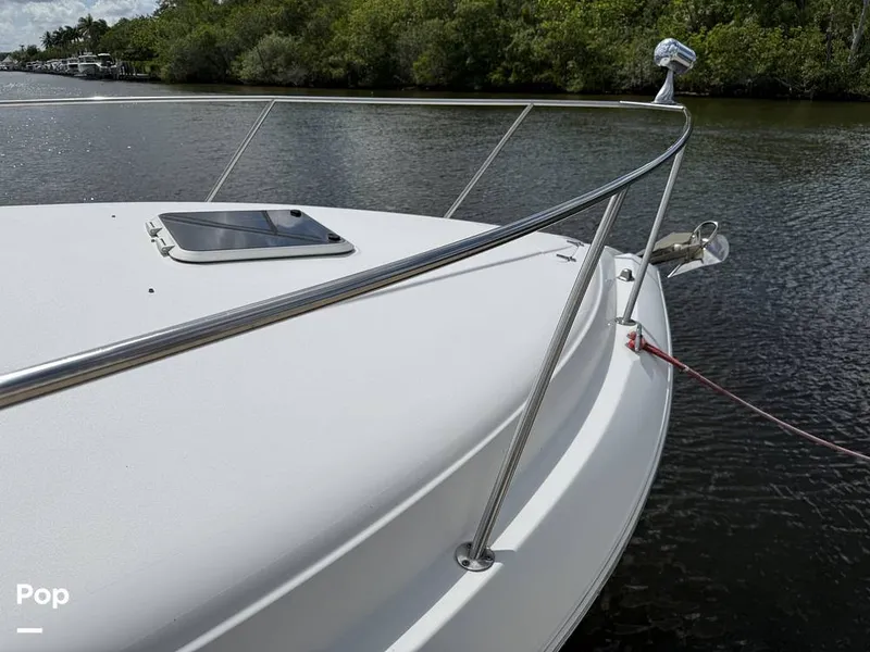 Slide: The Image of Rinker 320 Express Cruiser 2006 - 16473255