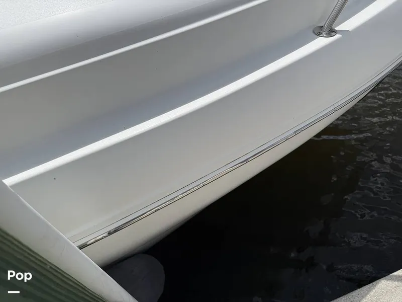 Slide: The Image of Rinker 320 Express Cruiser 2006 - 16473256