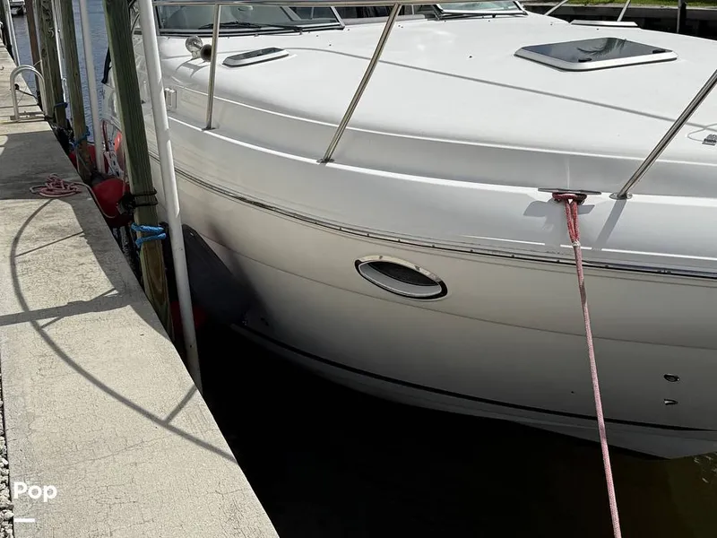 Slide: The Image of Rinker 320 Express Cruiser 2006 - 16473259