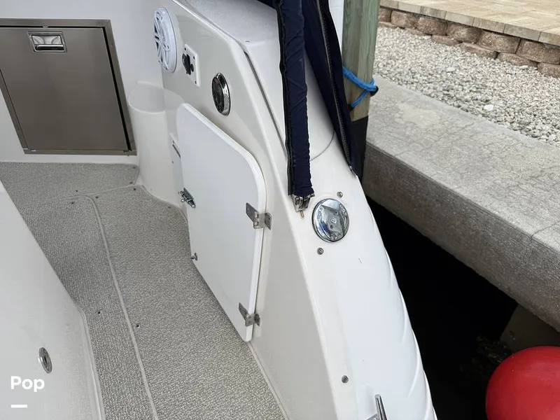 Slide: The Image of Rinker 320 Express Cruiser 2006 - 16473263