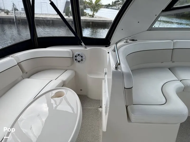 Slide: The Image of Rinker 320 Express Cruiser 2006 - 16473269