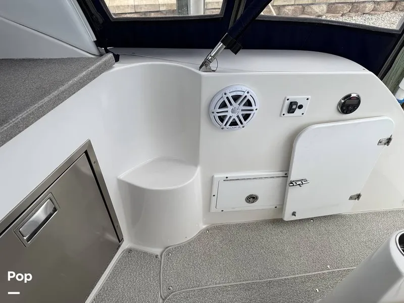 Slide: The Image of Rinker 320 Express Cruiser 2006 - 16473274