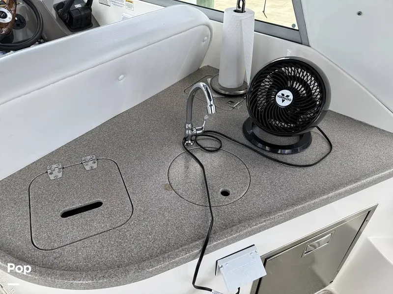 Slide: The Image of Rinker 320 Express Cruiser 2006 - 16473276