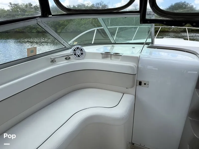 Slide: The Image of Rinker 320 Express Cruiser 2006 - 16473282