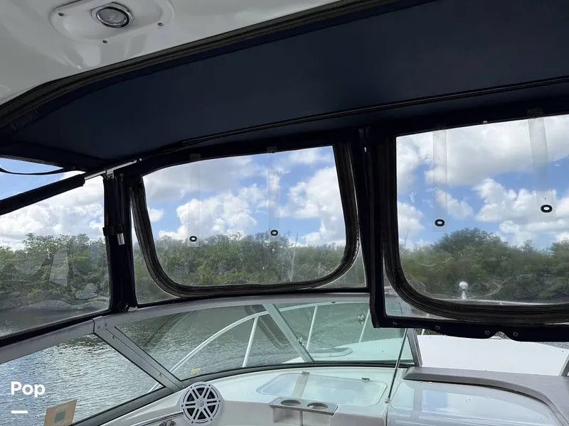 Slide: The Image of Rinker 320 Express Cruiser 2006 - 16473283